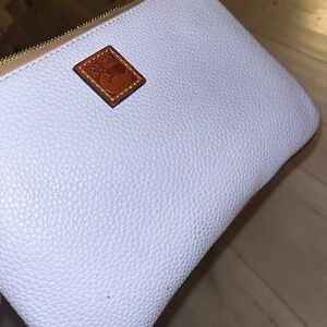 Dooney Bourke